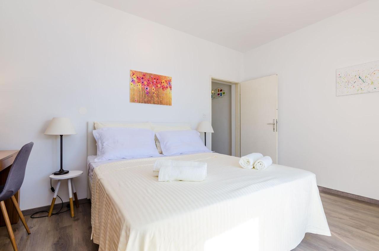 מליני Apartments Knego מראה חיצוני תמונה