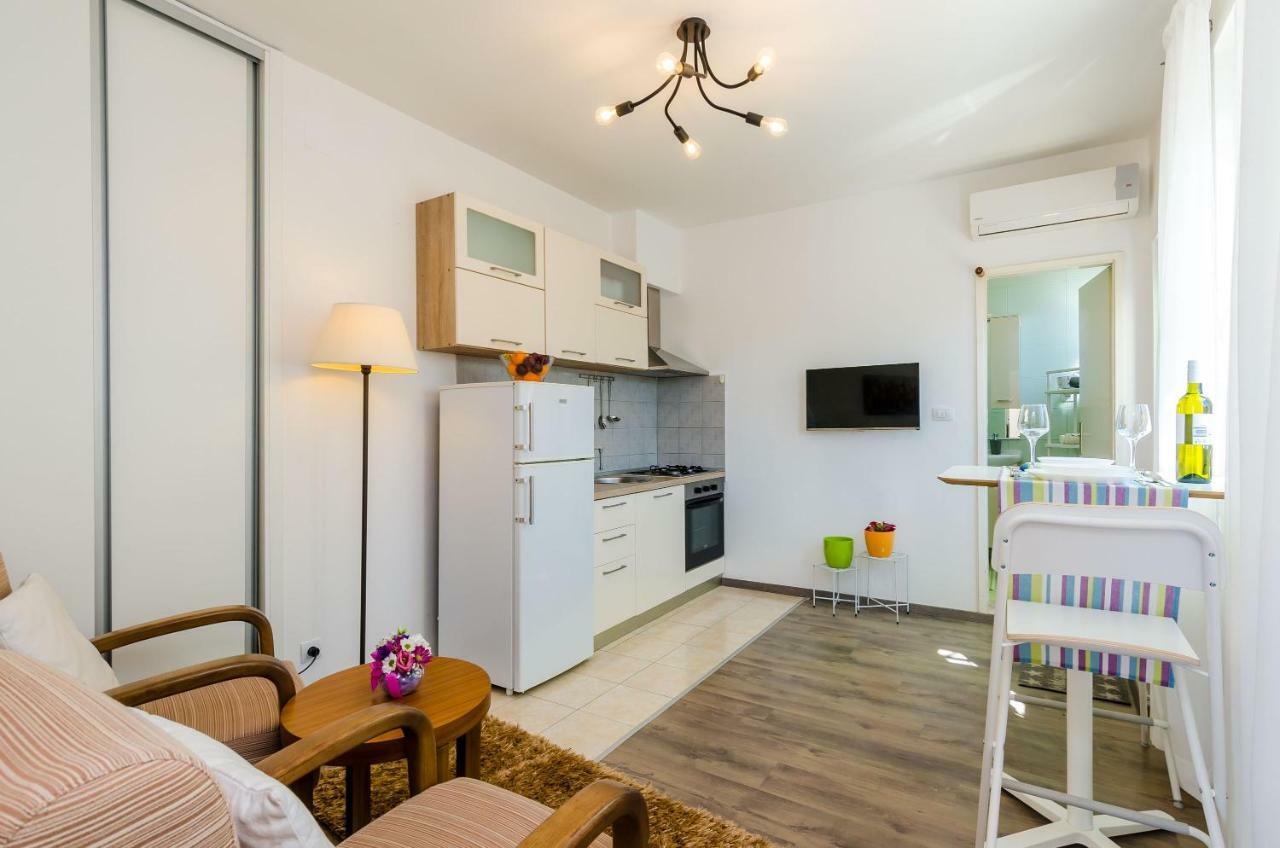 מליני Apartments Knego מראה חיצוני תמונה